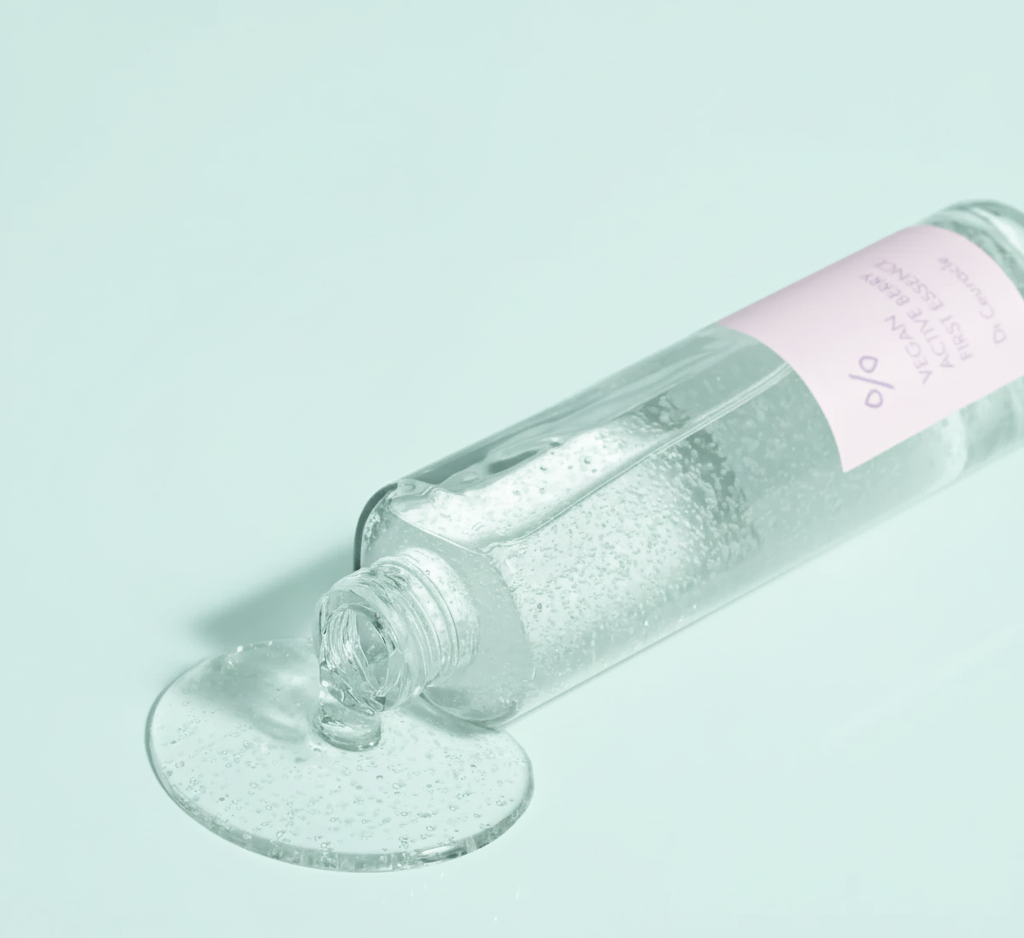 Dr.Ceuracle - Vegan Active Berry First Essence Nem ve Hidrasyon Arttıran Canlandırıcı Resveratrollü Öz 150ml